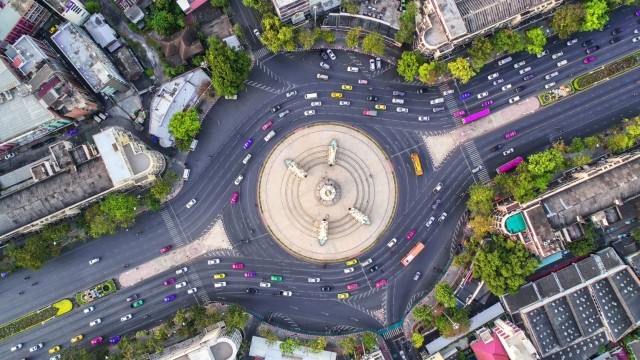 Top down view of roundabout