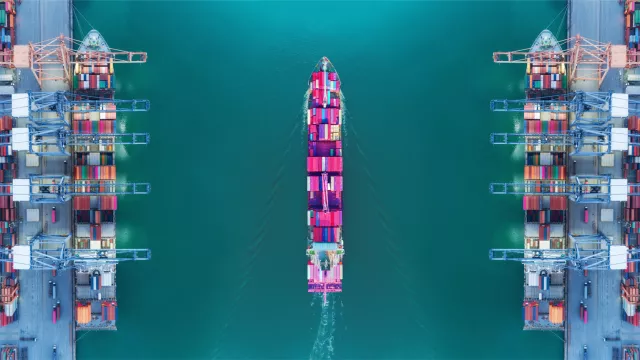 Shipping boat