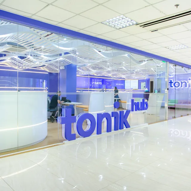 Tonik Bank Office