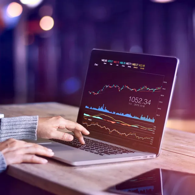 Trade expert using an automated trade services platform